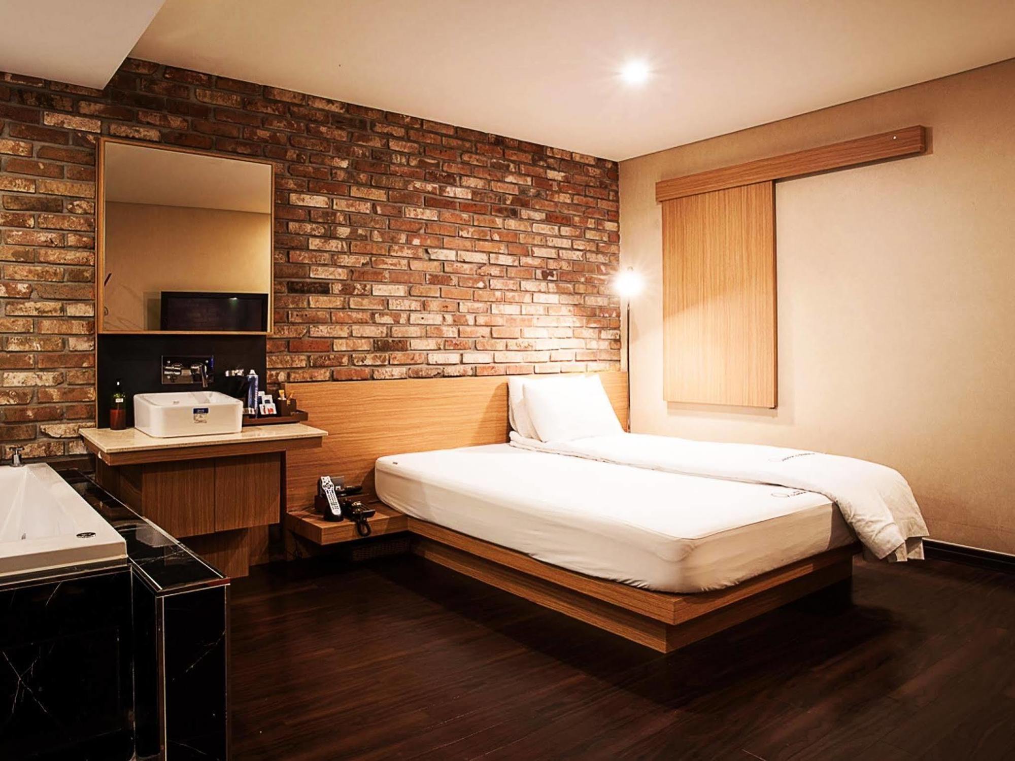 Comma Hotel Pusan Zewnętrze zdjęcie